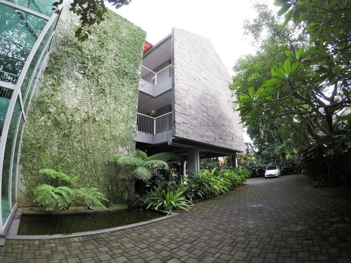 2510 Urbanliving Aparthotel Jakarta Exterior photo